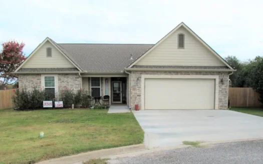 3/2/2 Brick 2020 Built Home Winnsboro, Texas – Wood County