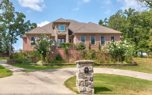 Luxury Home for Sale in River Oaks in Searcy, Arkansas