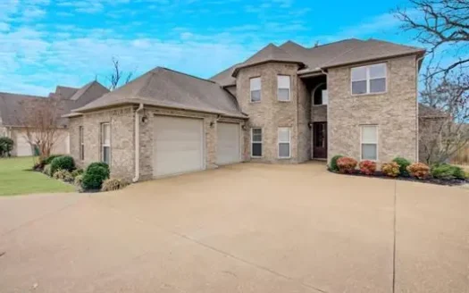 4 Br 3.5 Ba Located in Wrights Mill in Northwest Jackson, Tn