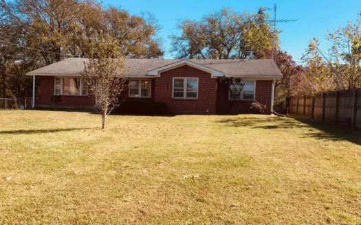 Home in Town for Sale in Mount Pleasant, Tennessee