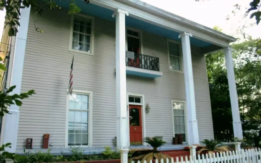 Historic 5 Bedroom, 2.5 Bath Home for Sale Magnolia, Ms