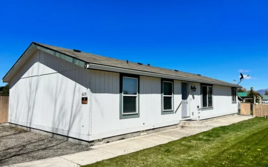 Home for Sale in Cedarville, Ca