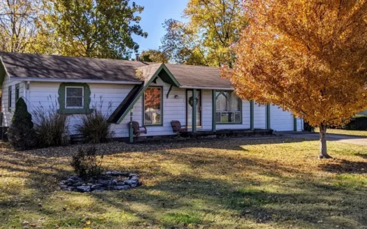 Home for Sale in Iola Ks