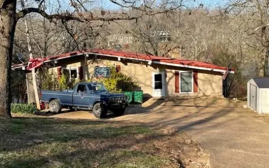 Lakefront Home in Cherokee Village, Ar for Sale