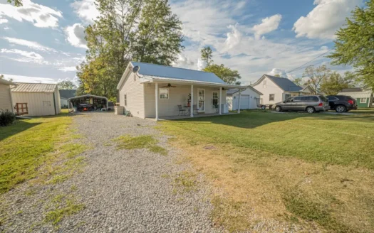 2 Bedroom Home Perry, Missouri Close to Mark Twain Lake