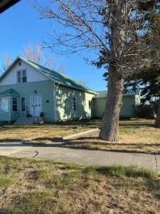 Home for Sale in Montana. Large Garage and Home