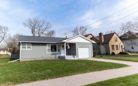 Cozy 3bd, 2ba Ranch Home in Sparta Wi