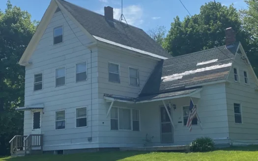 Home for Sale in Lincoln, Maine