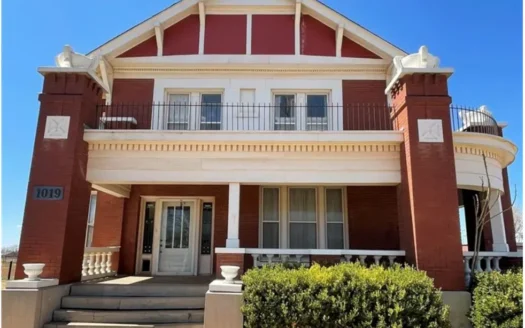 Home for Sale in Altus, Oklahoma