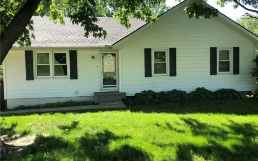 Very Nice 3 Bedroom Home in Great Location for Sale