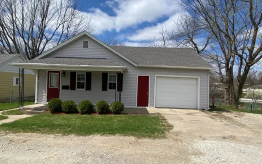 House for Sale in Mount Ayr Iowa Great Rental Property