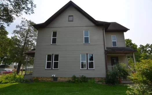 Up/down Duplex or 4 Br 2 Ba Home In-town Viroqua, Wi