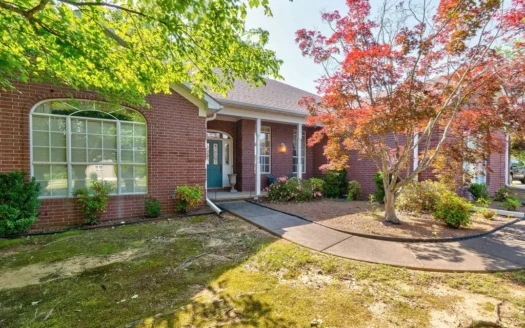 Beautiful River Oaks Home for Sale in Searcy, Ar