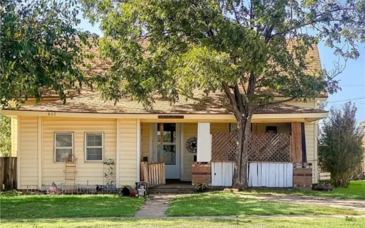 Home for Sale in Sayre, Oklahoma