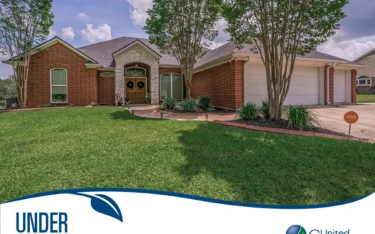 Texas Country Home Overlooking Golf Course