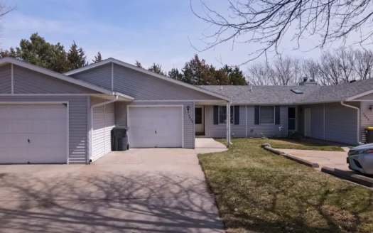 Investment or Family Home for Sale in South Lincoln!