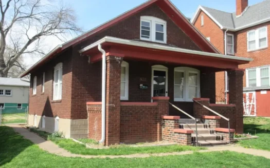 Keokuk, Ia Home in Town