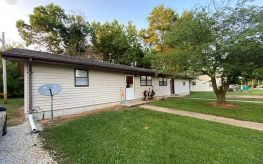 Duplex in Belle, Mo Maries County for Sale