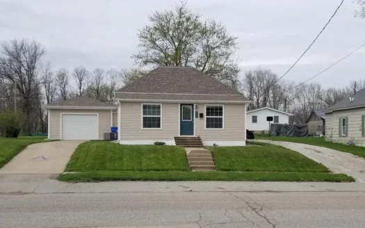 Move in Ready Albia, Ia Home for Sale