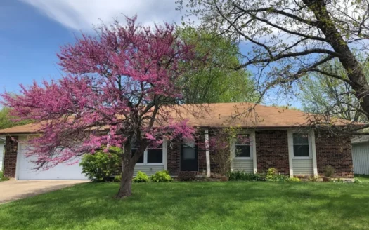 For Sale Ranch Home Close to Park & Shopping