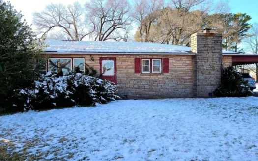 Home for Sale in Winona, Mo