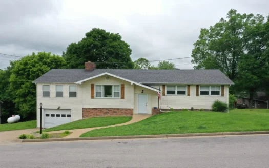 Spacious 5 Bedroom Home on Large Lot for Sale in Hermann!