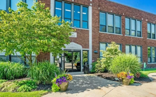 This Affordable South Haven Studio Condo Has It All!