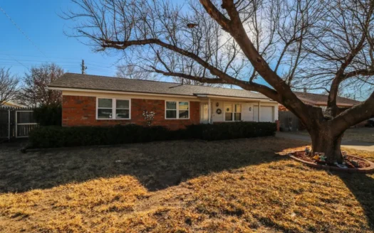 Nice Home Within Walking Distance to Littlefield High School