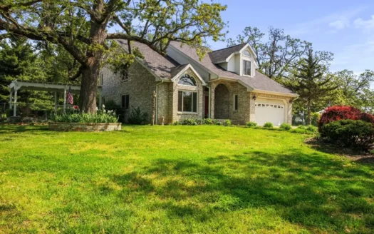 West Plains Mo Home for Sale on 2.4 Acres with Large Shop