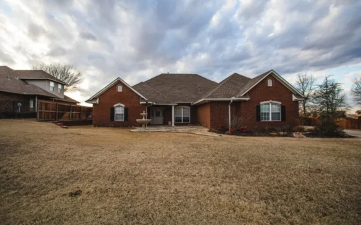 Spacious Modern Home for Sale in Ardmore