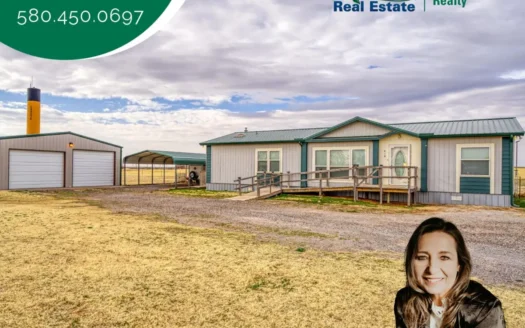 Home for Sale in Canute, Oklahoma