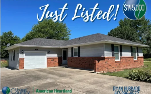 El Dorado Springs Missouri Home in Town for Sale