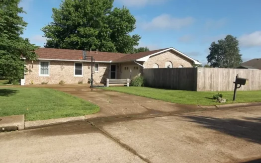 Home for Sale in Chanute, Ks