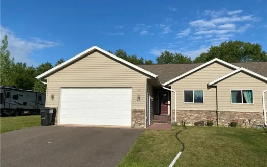 Well-maintained 3 Bedroom Townhouse for Sale in Sandstone Mn