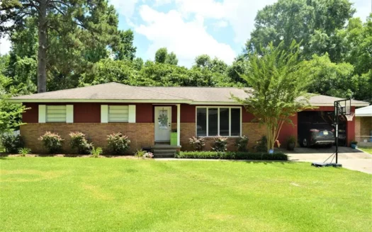 4 Bed, 2 Bath Home for Sale in Town Mccomb, Ms