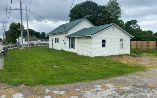 Commercial Building in Concord Township for Auction in Ohio!