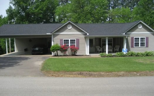 Home for Sale in Adamsville Tn