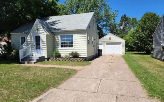 Home for Sale in Wisconsin Rapids