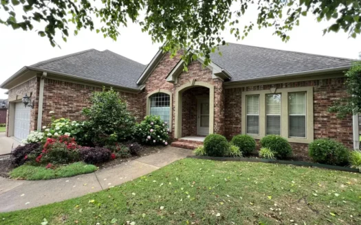 River Oaks Home for Sale in Searcy, Ar