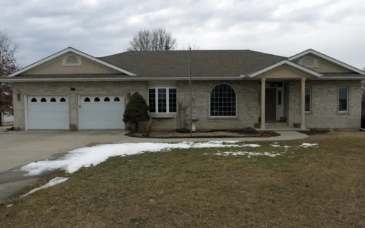 For Sale Beautiful Brick Home in Bethany Mo