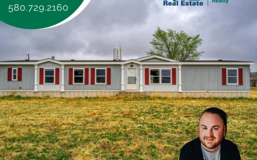 Home for Sale in Granite, Oklahoma