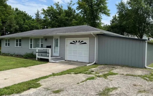 Home for Sale in Nw Mo