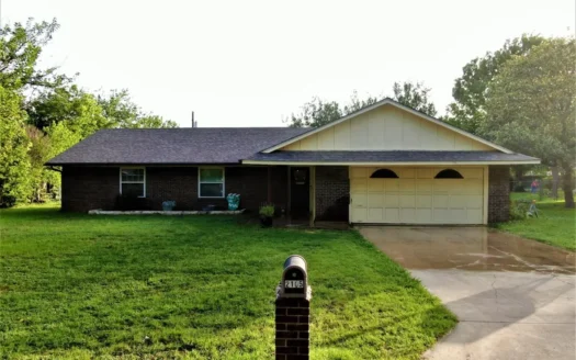Home with an Update Kitchen for Sale