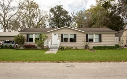 3/2 Frame Home in Live Oak, Fl City Limits for Sale!
