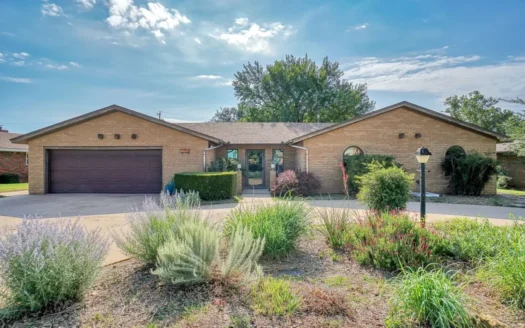 Clinton, Ok Home for Sale