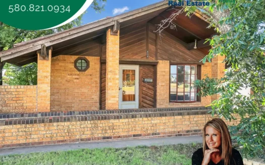 Home for Sale in Sayre, Oklahoma