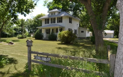 Quiet Farm House with Acreage for Sale in Moffit, Nd!