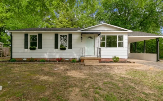 Lovely 3 Bedroom Home in Milan, Tennessee, Under $150,000!