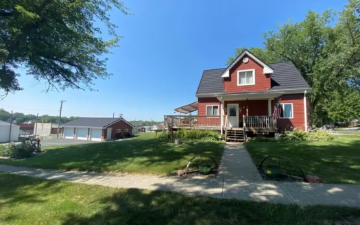 Corner Lot, 3 Car Garage, 4 Br for Sale, Shelby, Ia