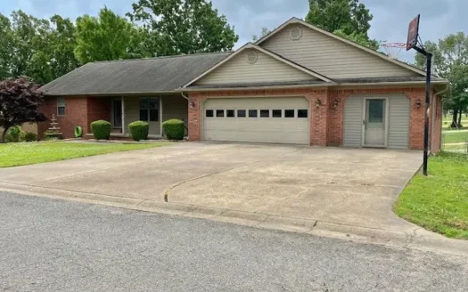 Large Home and Shop in Great Location!